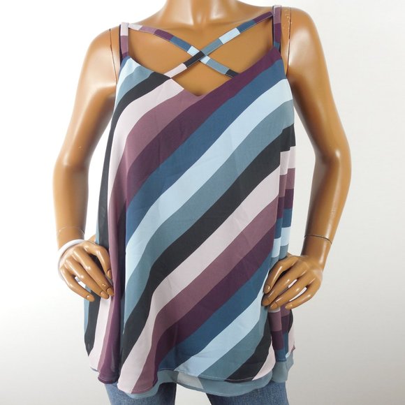 TORRID Top 1X Summer Blouse NWT $39 X-Neck - Picture 3 of 9